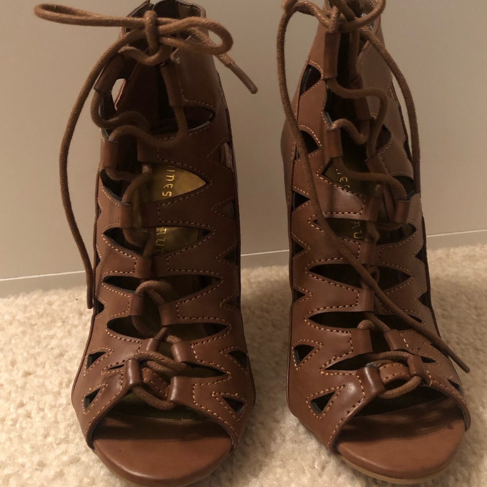 Chinese laundry lady day bootie